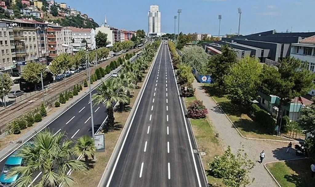 18 kilometrelik bulvar 17 günde yenilendi