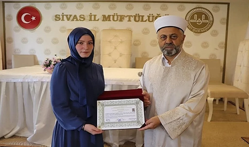19 yaşındaki Fransız Sivas'ta Müslüman oldu