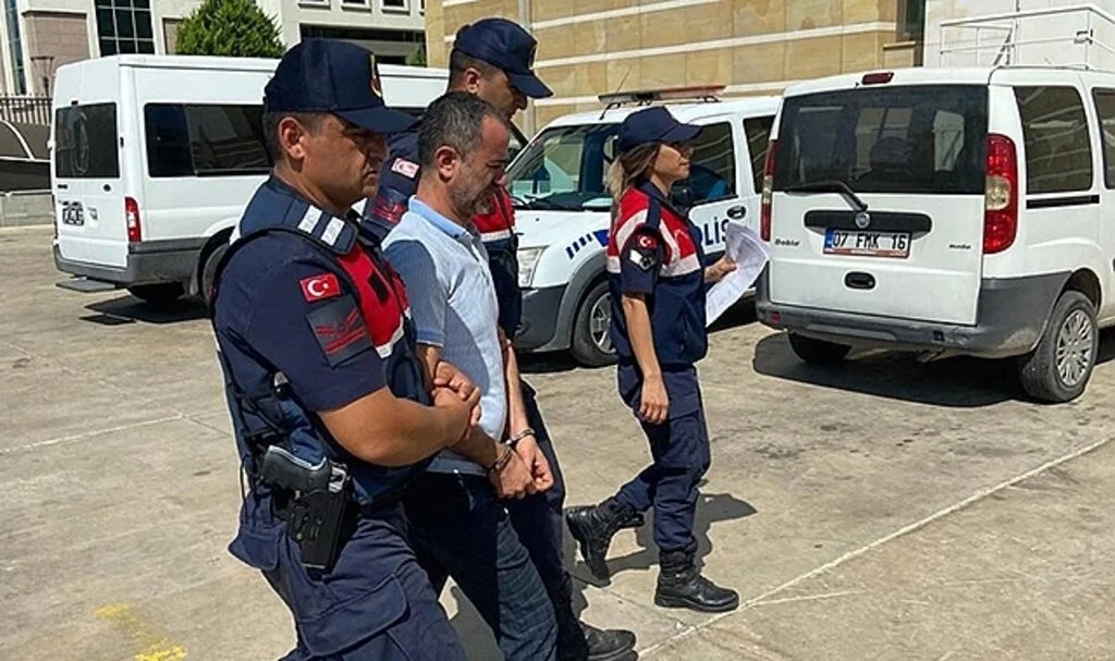 21 suç kaydı bulunan firari jandarmadan kaçamadı