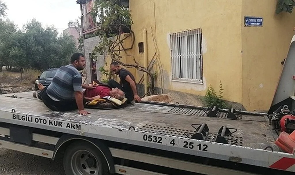 Adana'da şaşkına çeviren olay: Hastaneye çekiciyle götürüldü