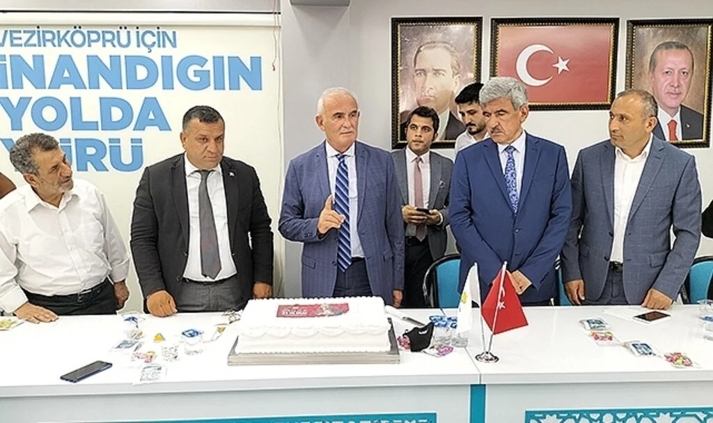 AK Parti Samsun Milletvekili Yusuf Ziya Yılmaz: 'AK Parti ile başarı geldi'