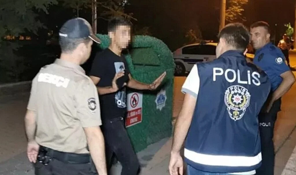 Aksaray'da tuhaf olay! Telefondaki kişiye 'Aksaray’ı topla gel' deyip deyip devletin polisini dövdürmek için adam çağırdı