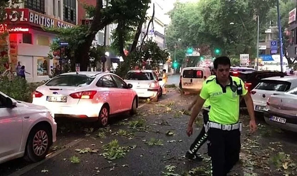 Ankara’da sağanak ve fırtına etkili olmaya devam ediyor