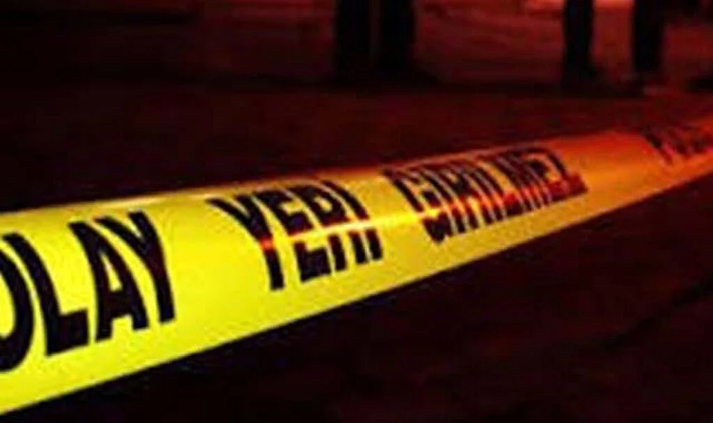 Aracın kapı kilini kıran hırsızlar araçtaki 33 bin TL'yi alıp kayıplara karıştı