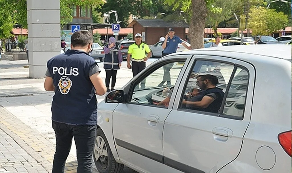 Aranan 44 şüpheli yakalandı