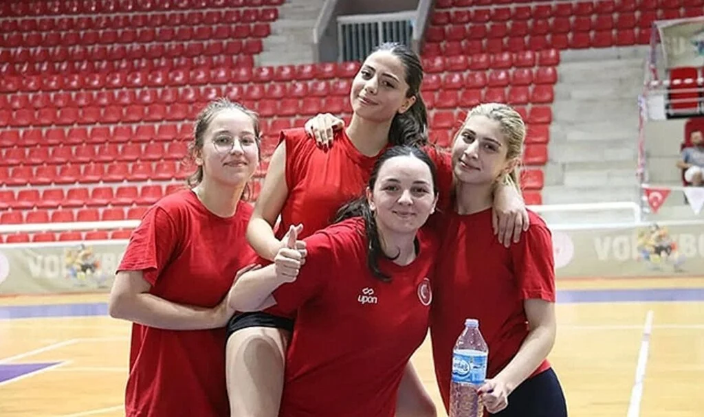 Atakum Belediyesi'nde Hentbolun prensesleri tempo yüksellti 
