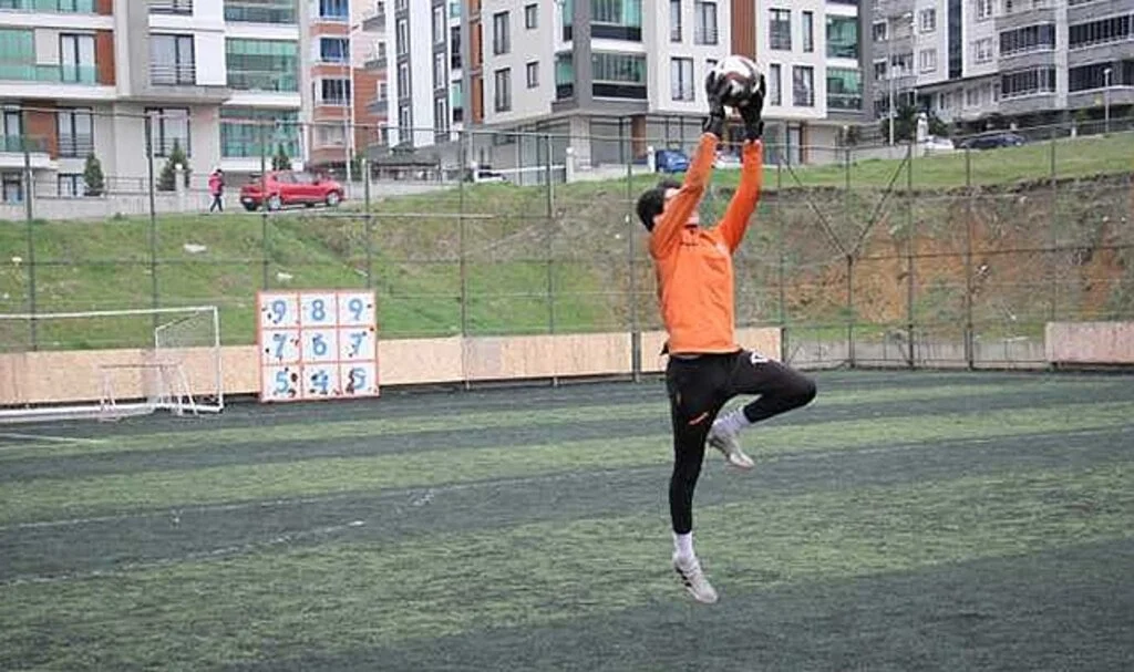 Atakum Belediyespor'un sahasına onay çıkmadı