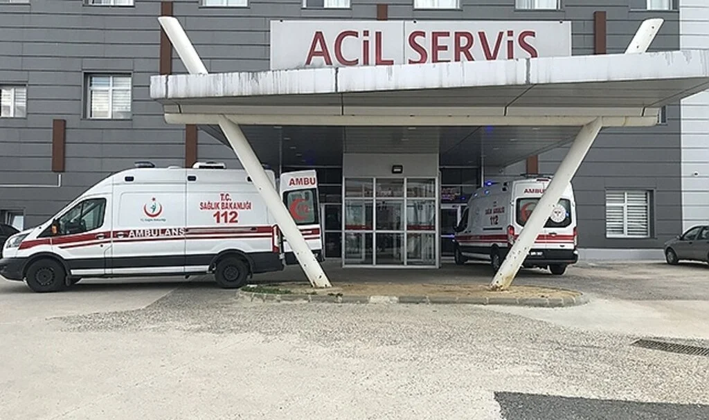Ayağına silindir düştü, hastanelik oldu