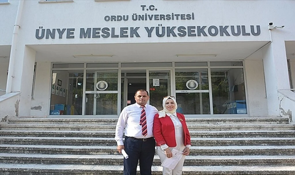 Aynı yastıkta 25 yılın ardından aynı üniversiteyi kazandılar