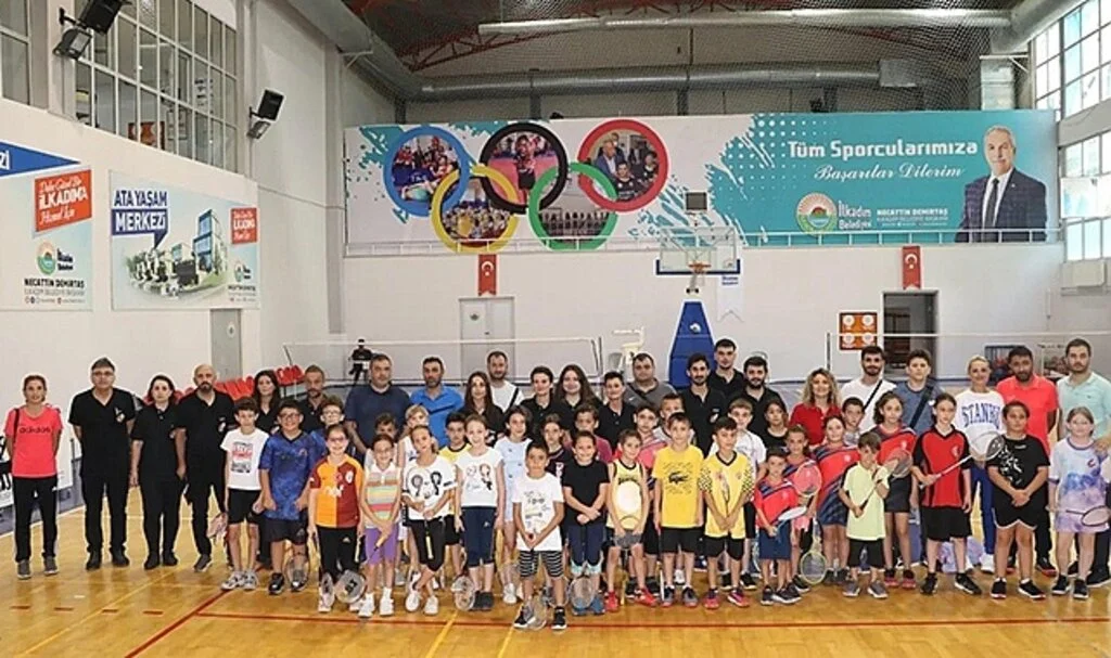 Badmintonda ödüller sahiplerini buldu