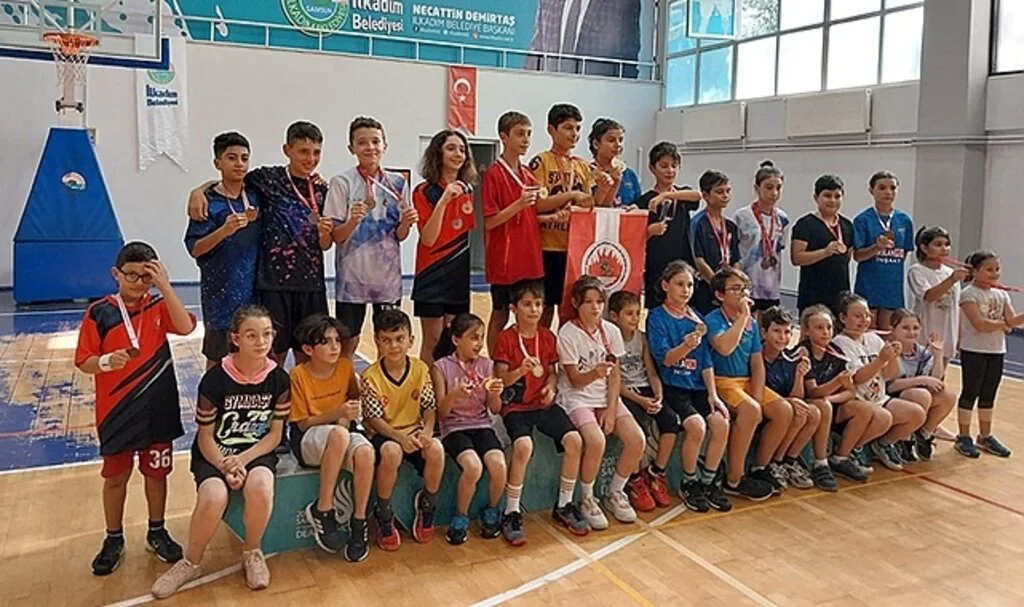 Badmintonun şampiyonları belli oldu