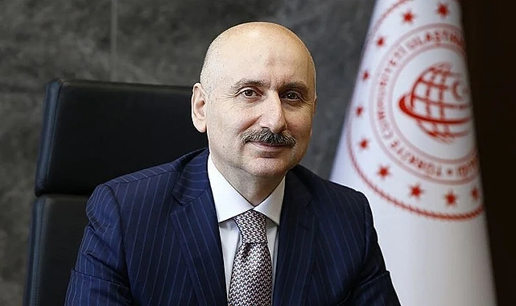 Bakan Karaismailoğlu: Kazalar yol kusurundan kaynaklı değil