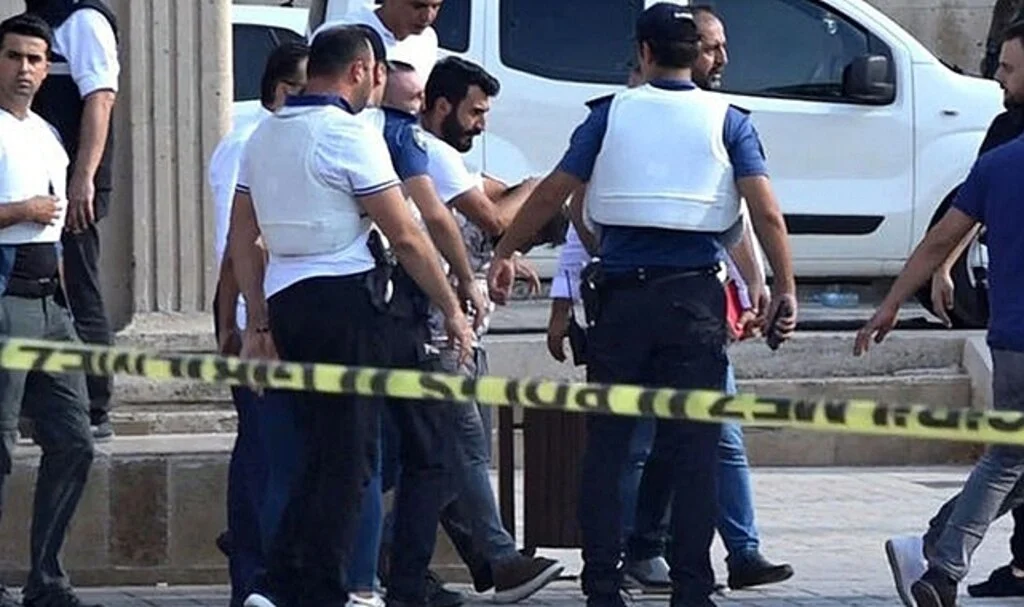 Banka müdürünü, hesabına 2 milyon lira havale ettirmek için rehin almış