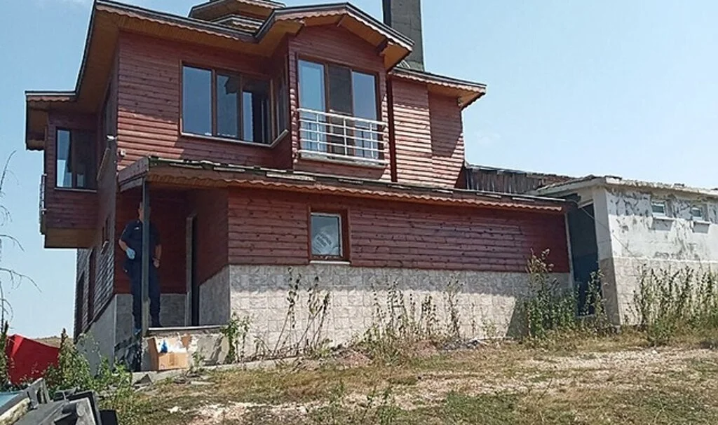 Başkan hırsızları kendi elleriyle yakaladı