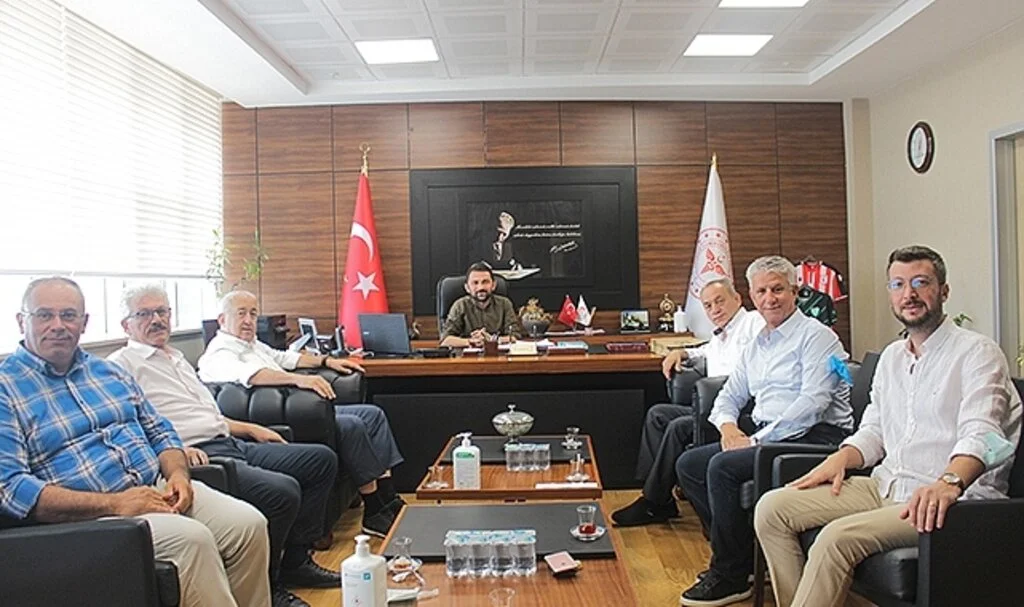 Başkan Yılmaz: "Sağlık çalışanlarımızın yanındayız”