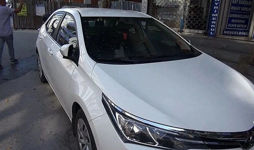 Başkası tarafından ilana konulan kendi otomobiline alıcı oldu