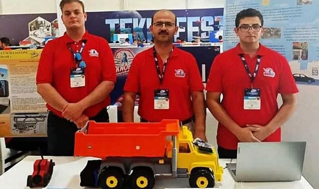Bayburt Mesleki ve Teknik Anadolu Lisesi en iyi sunu ödülü aldı