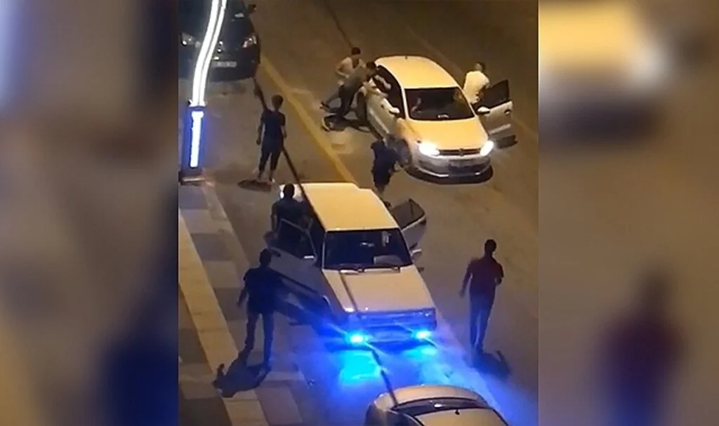  Bıçak ve silah kullanılan kavga dehşete düşürdü