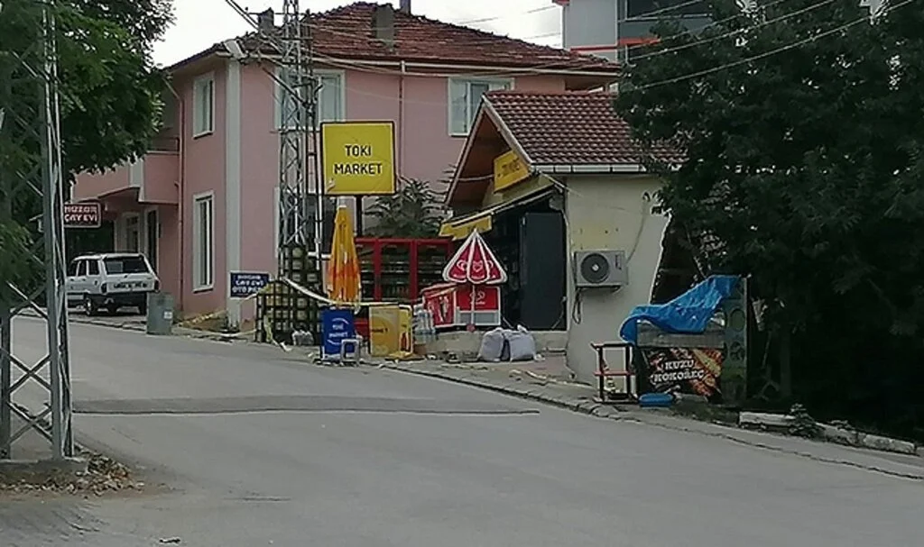 Bıçaklanan market sahibi hayatını kaybetti