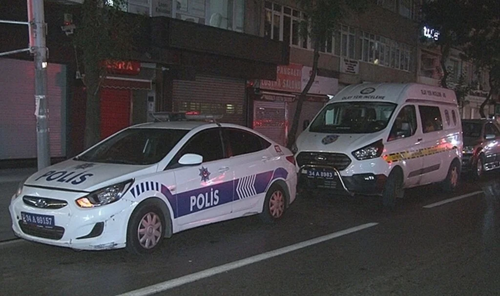 Bir kişi yaşadığı dairede ölü bulundu