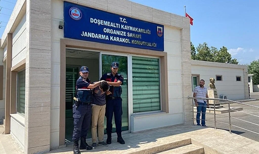 Boşanma aşamasındaki eşini öldüren zanlı yakalandı