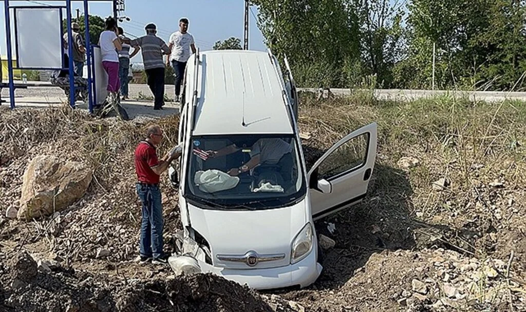 Çanakkale'de trafik kazası: 2 yaralı