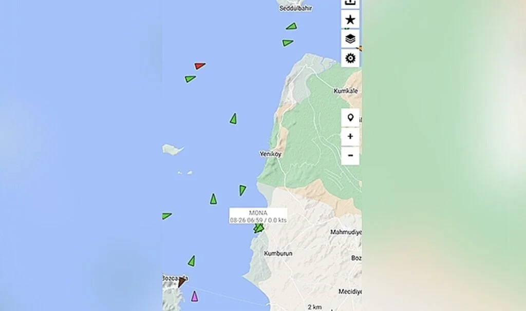 Çanakkale Boğazı’nda kargo gemisi karaya oturdu