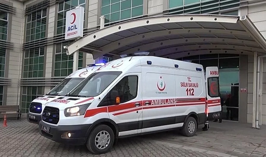 Çatıdan düşen işçi ağır yaralandı