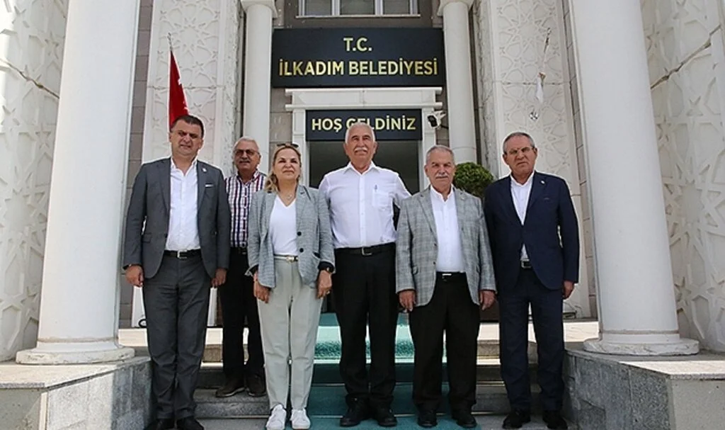 CHP'li Vekillerden İlkadım'a Çıkarma