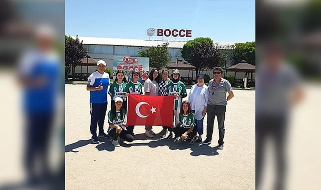 Dereci bocce'nin sultanlarıkutladı 