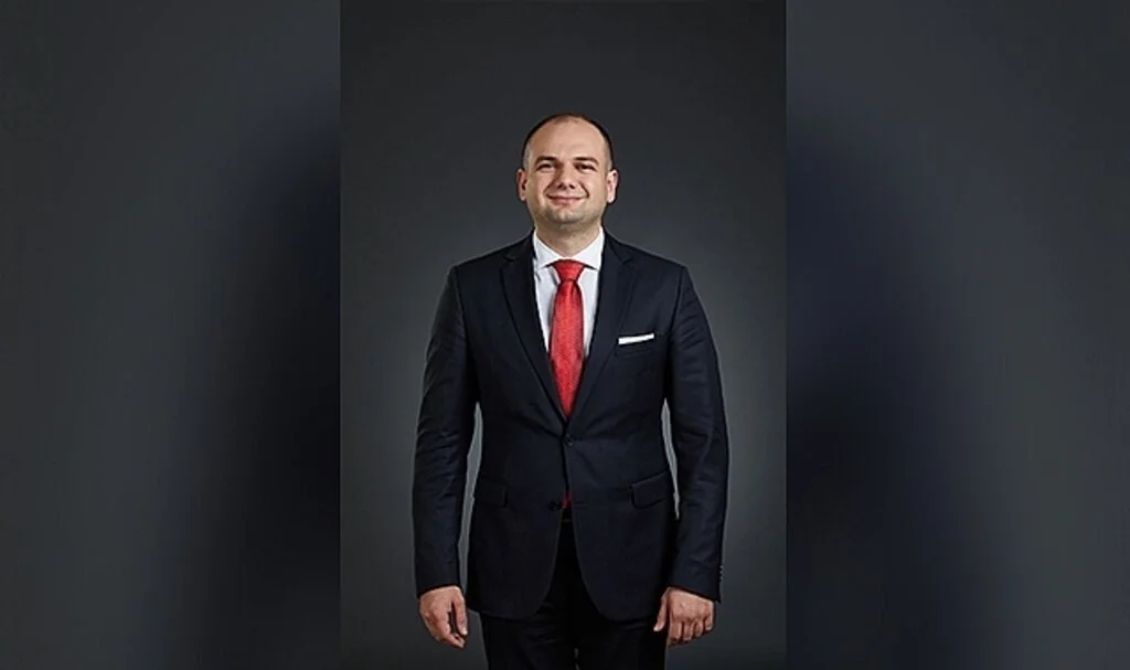 DEVA Partisi Gençlik Politikaları Başkanı Doğa Şanlıoğlu'ndan İktidara Yurt Tepkisi