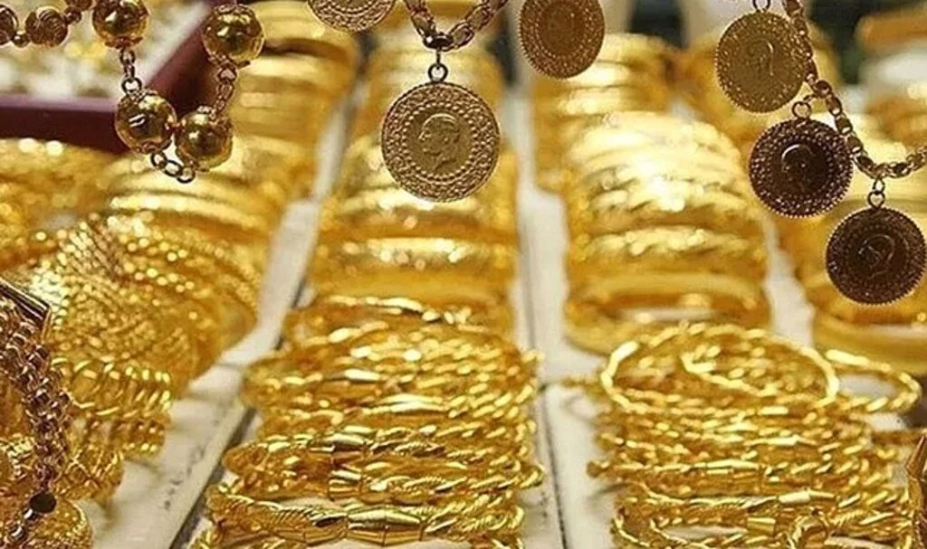  Dolar yükseldi, ons geri çekildi: Altın fiyatları düşüşte!