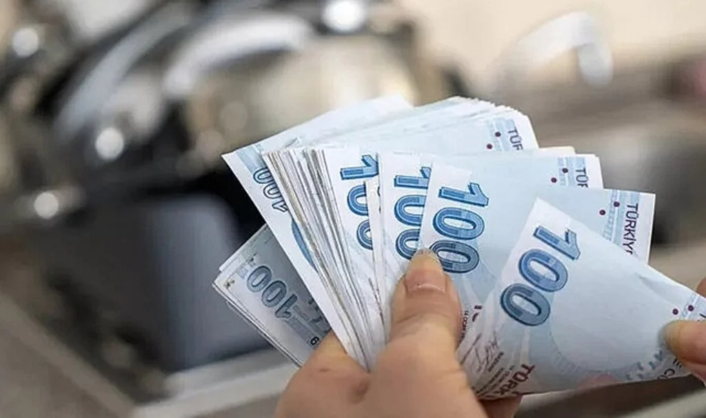  Emekliler dikkat! 10 bin liraya yükseltildi... Bankalar teker teker açıkladı