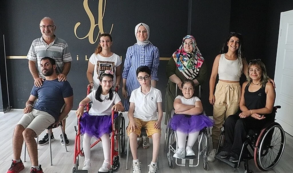 Engelli minikler dans ile hayata tutunuyor