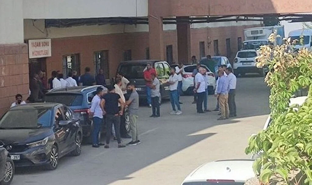 Eşini ve 3 çocuğunu katletmişti! Babaannedeki 2 çocuk kurtulmuş!