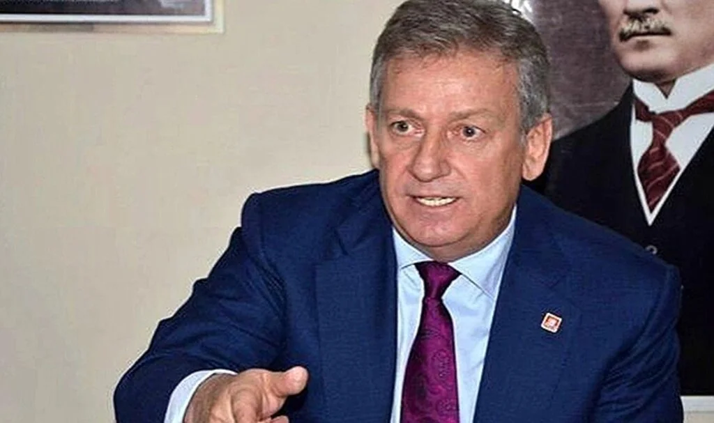 Eski CHP milletvekili Haluk Pekşen, yoğun bakıma alındı