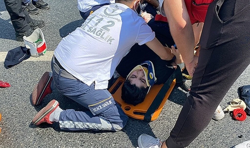 Feci kazada can pazarı kamerada: 10 yaşındaki çocuk öldü, 4 yaralı