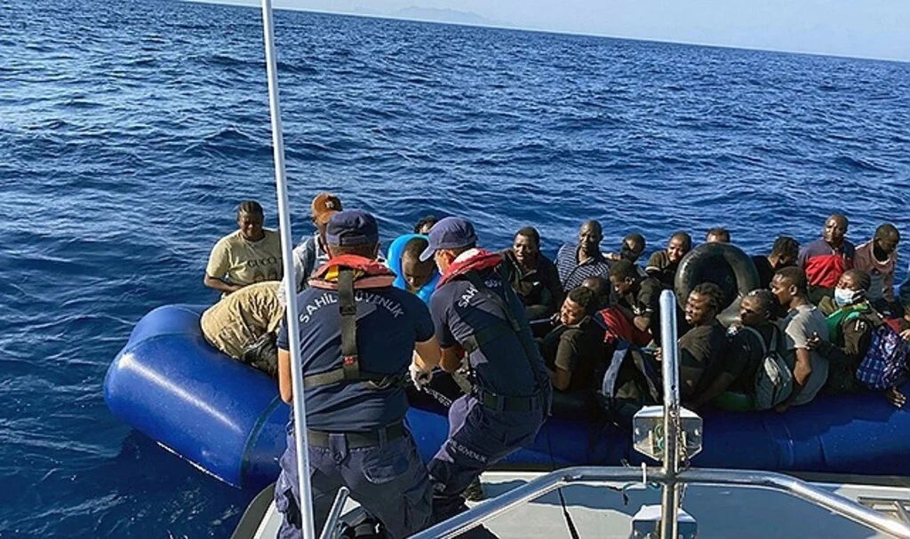 Fethiye’de 35 düzensiz göçmen kurtarıldı