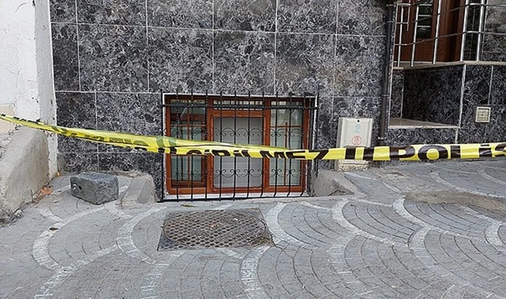 Gaziosmanpaşa’da çifte cinayet: Eski karısını ve kuzenini öldürdü