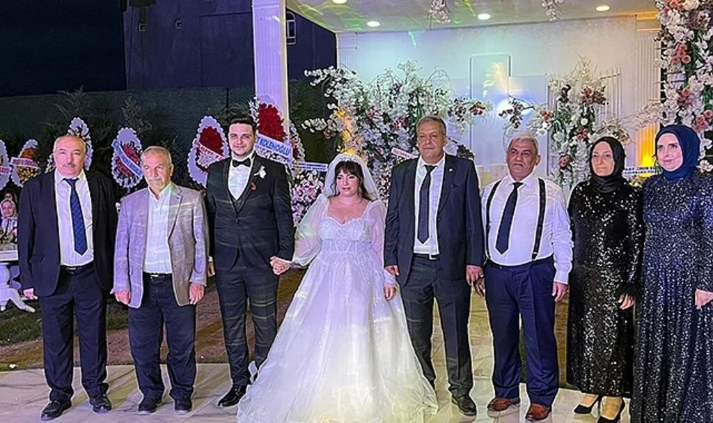 Genç çiftin  mutlu günü 
