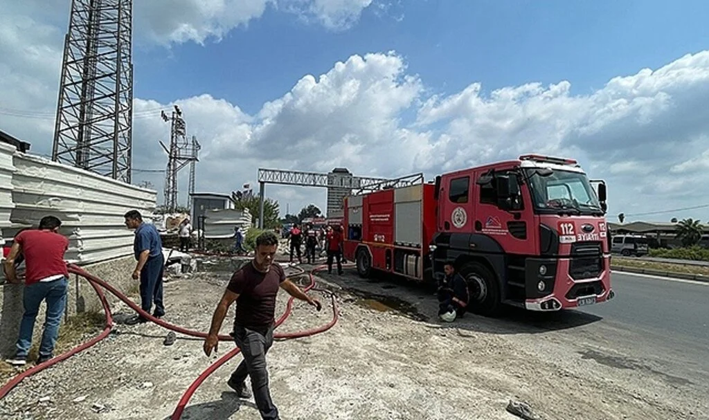 Geri dönüşüm tesisindeki yangın kontrol altına alındı