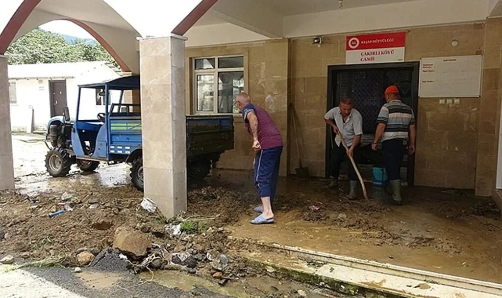 Giresun'u yine sel vurdu