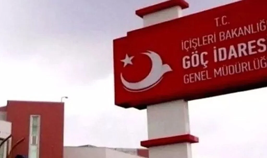 Göç İdaresi Başkanlığı: Yılbaşından bugüne 69 bin 692 kaçak göçmen sınır dışı edildi