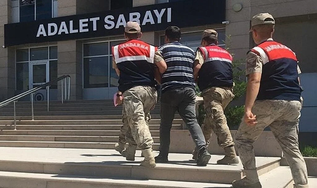 Göçmen kaçakçılığı olaylarını organize eden şahıs tutuklandı