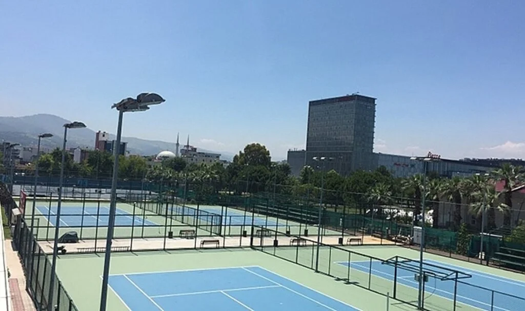 Hafta sonu tenis turnuvası sürüyor