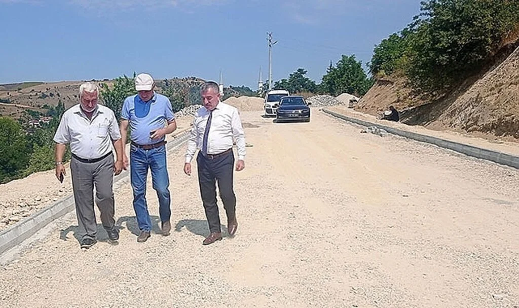 Havza Belediye Başkanı Sebahattin Özdemir Yol Çalışmalarını İnceledi