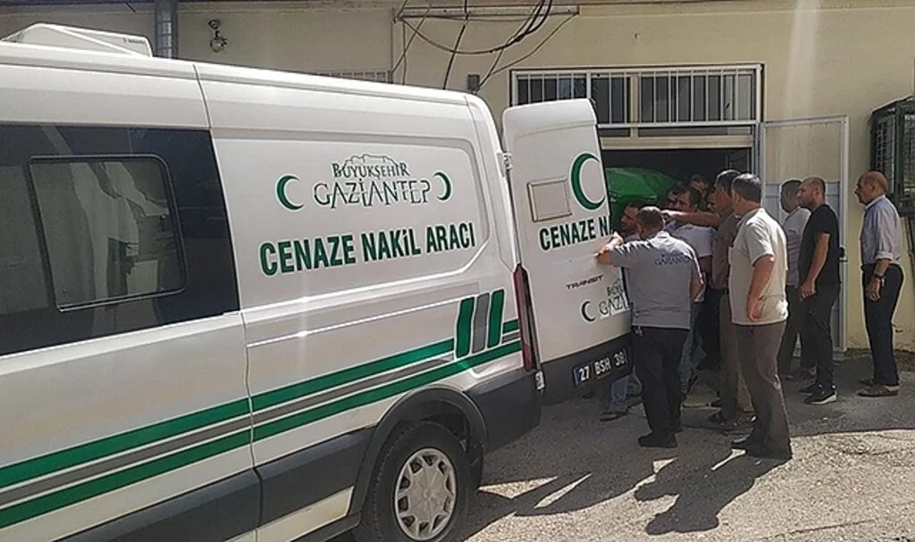 İki grubun silahlı kavgasında 20 yaşındaki genç öldü