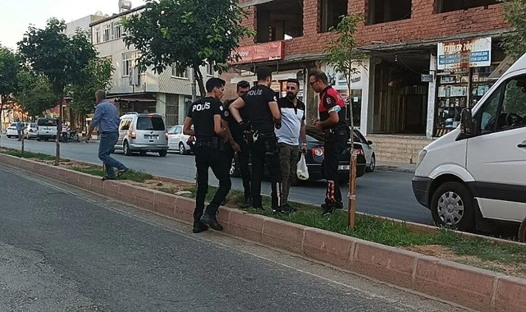 İki grup arasında yumruklu kavga