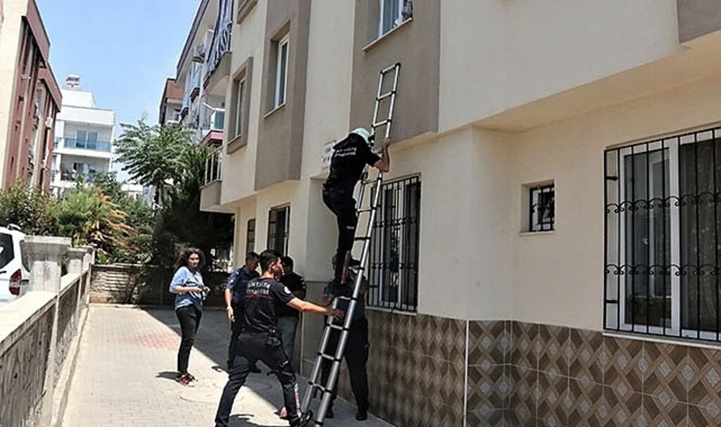  İki gündür işe gitmeyen odyometrist evinde ölü bulundu