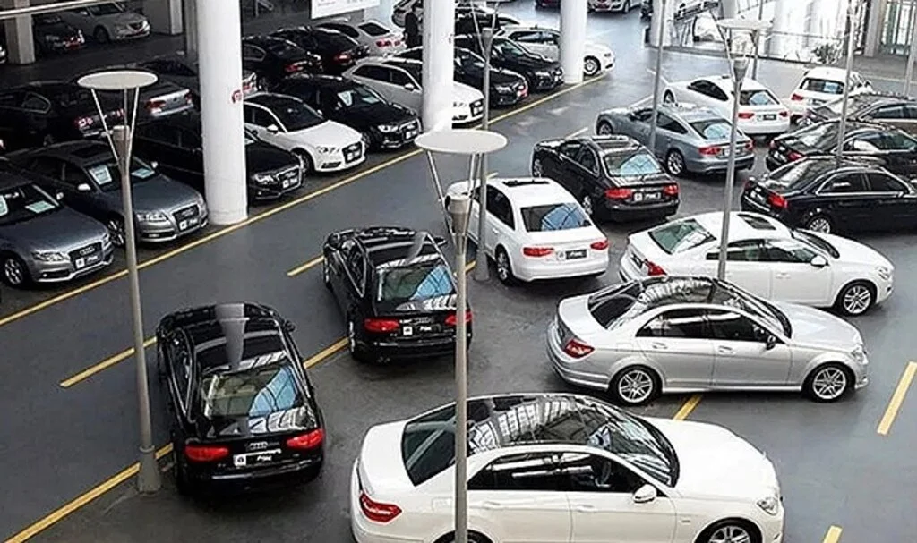 İkinci el otomobil piyasasında fiyatlar 100 bin TL düştü! Bayi fiyatına yaklaştı